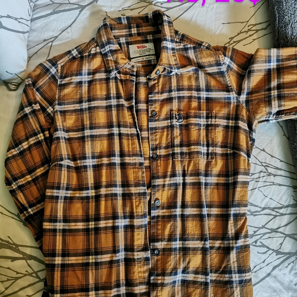 Like new Fjällräven shirt XS